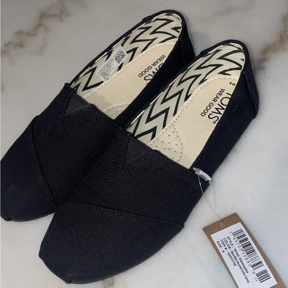 TOMS Women's Classic Black Loafers